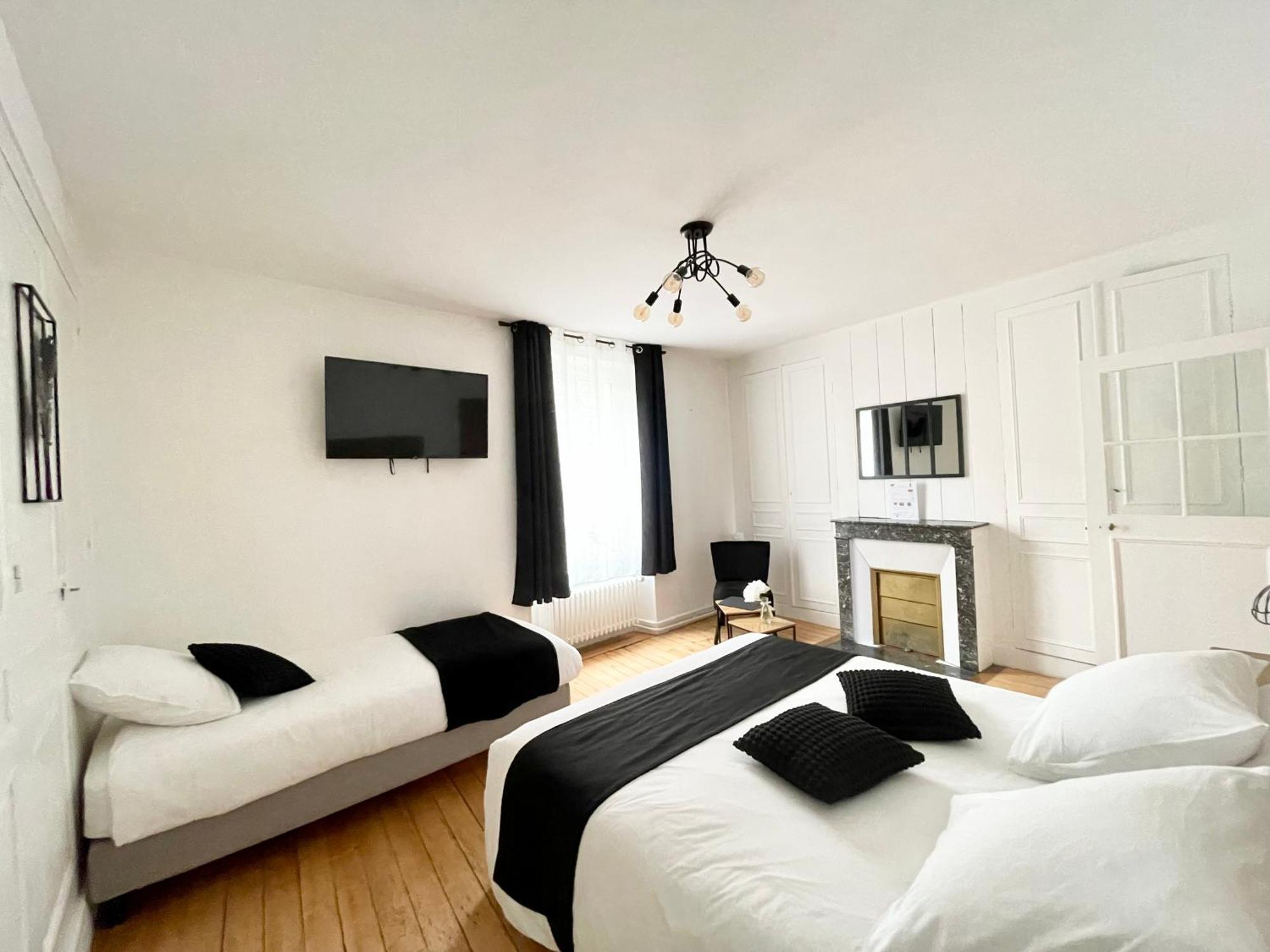 La Demeure Des Hotes 10 Minutes De Disney Couilly-Pont-aux-Dames Luaran gambar